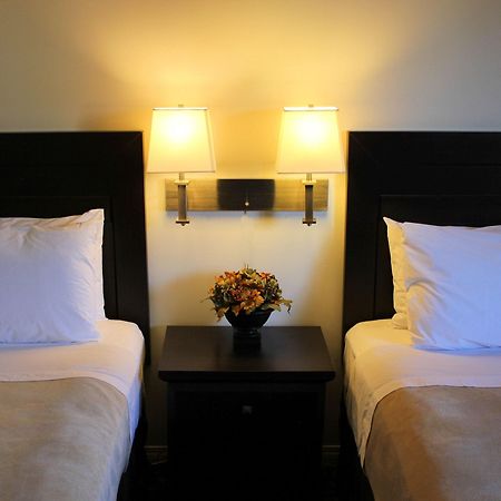 Travelodge By Wyndham Prince Albert Eksteriør billede