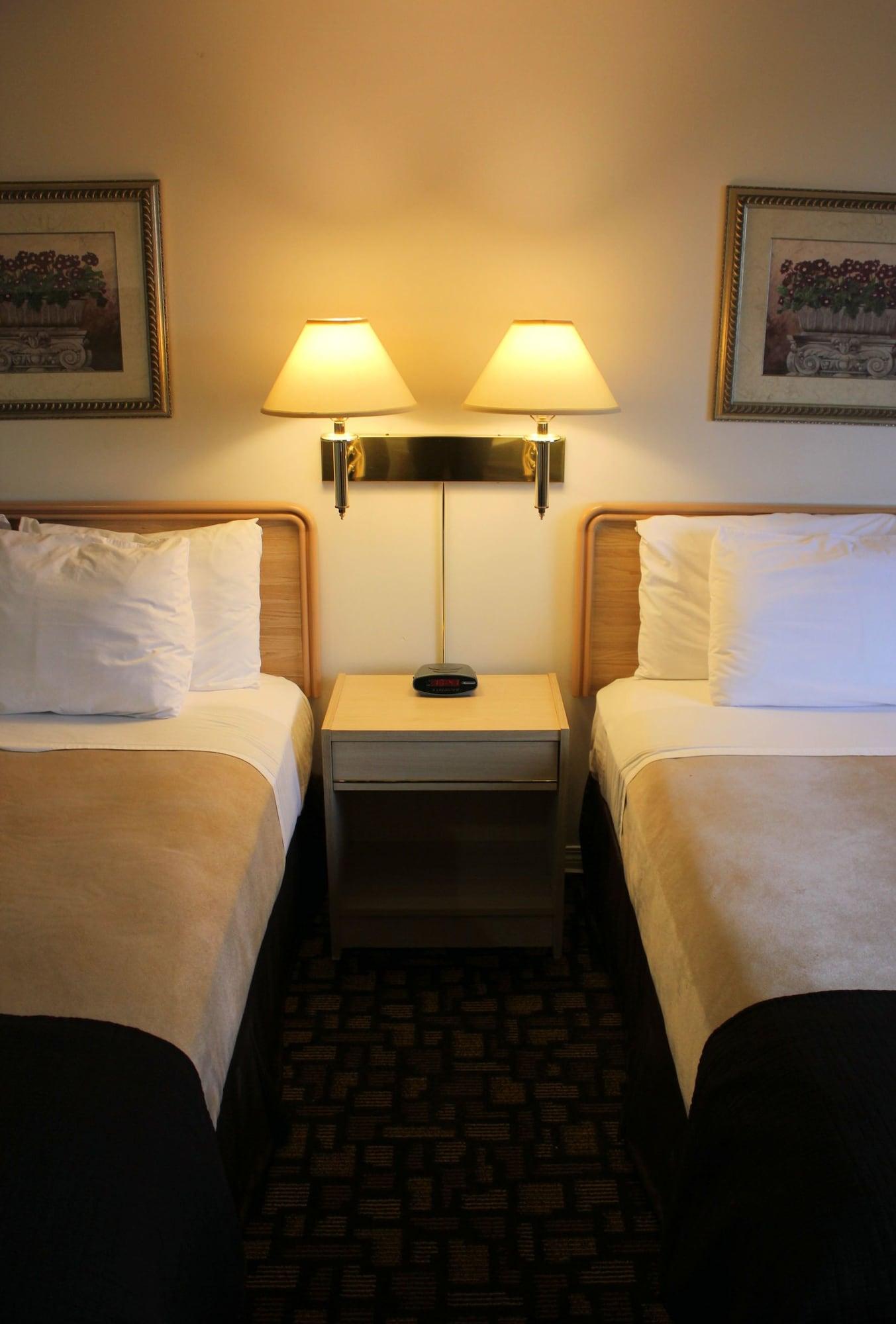 Travelodge By Wyndham Prince Albert Eksteriør billede