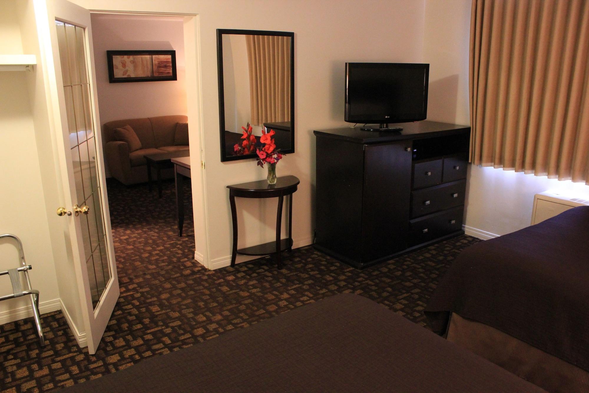 Travelodge By Wyndham Prince Albert Eksteriør billede