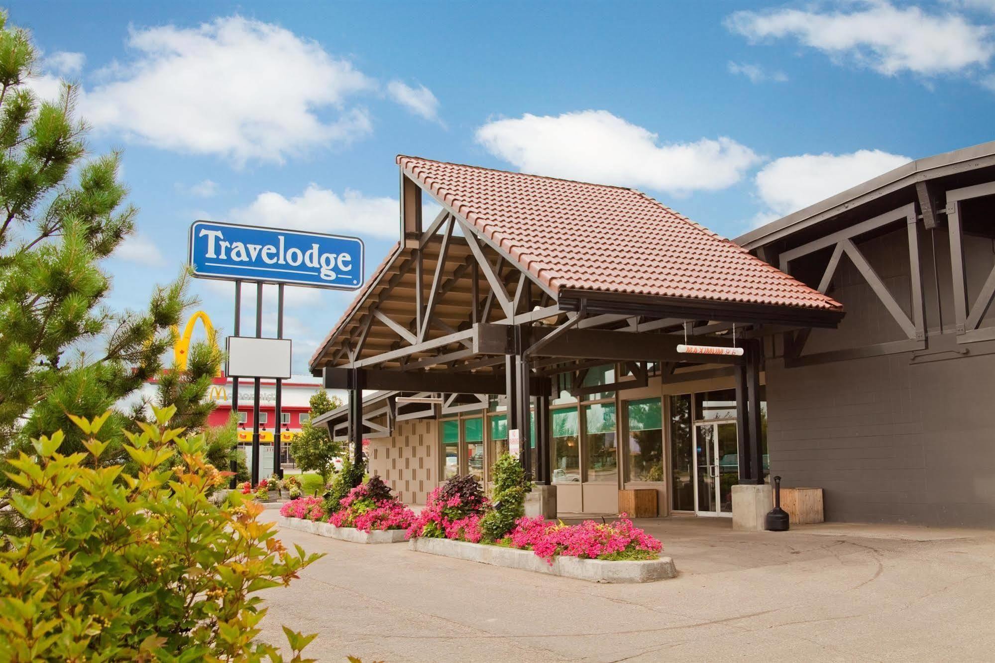 Travelodge By Wyndham Prince Albert Eksteriør billede